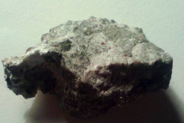 ОБРАЗЦЫ МИНЕРАЛОВ ИЗ ОТВАЛОВ САХАЛИНСКОГО МЕСТОРОЖДЕНИЯ